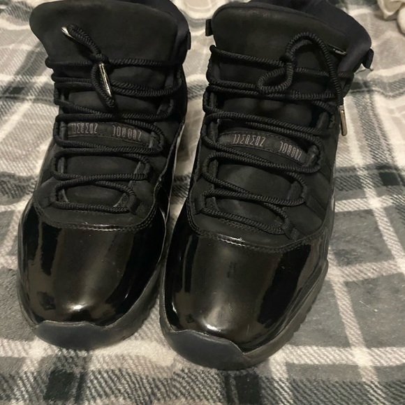 Jordan 11 cap and gown size 13 men’s no box - Picture 3 of 7